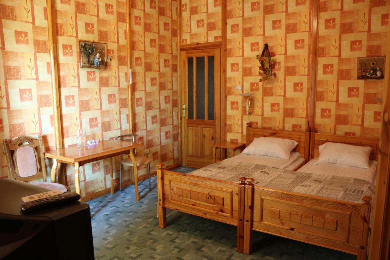 Hotel Усадьба-Музей Tirnauca Exterior foto